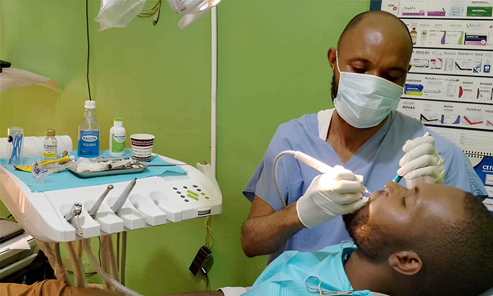 Dr Mike MULUMBA